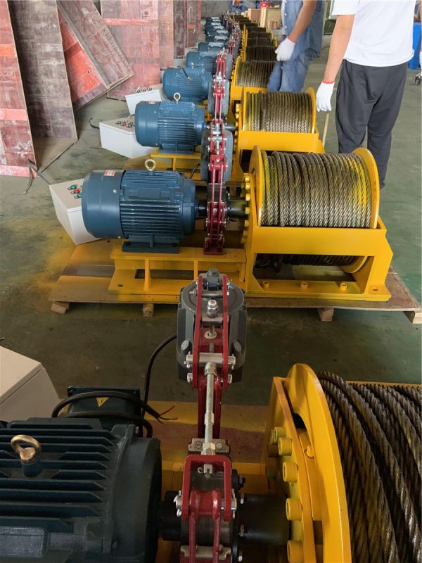 配套卷揚(yáng)機(jī)用現(xiàn)場調(diào)試